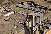Volterra - Zona archeologica con i resti del teatro e del foro romano. 